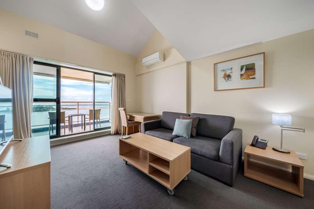 Oaks The Entrance Waterfront Suites 객실 사진